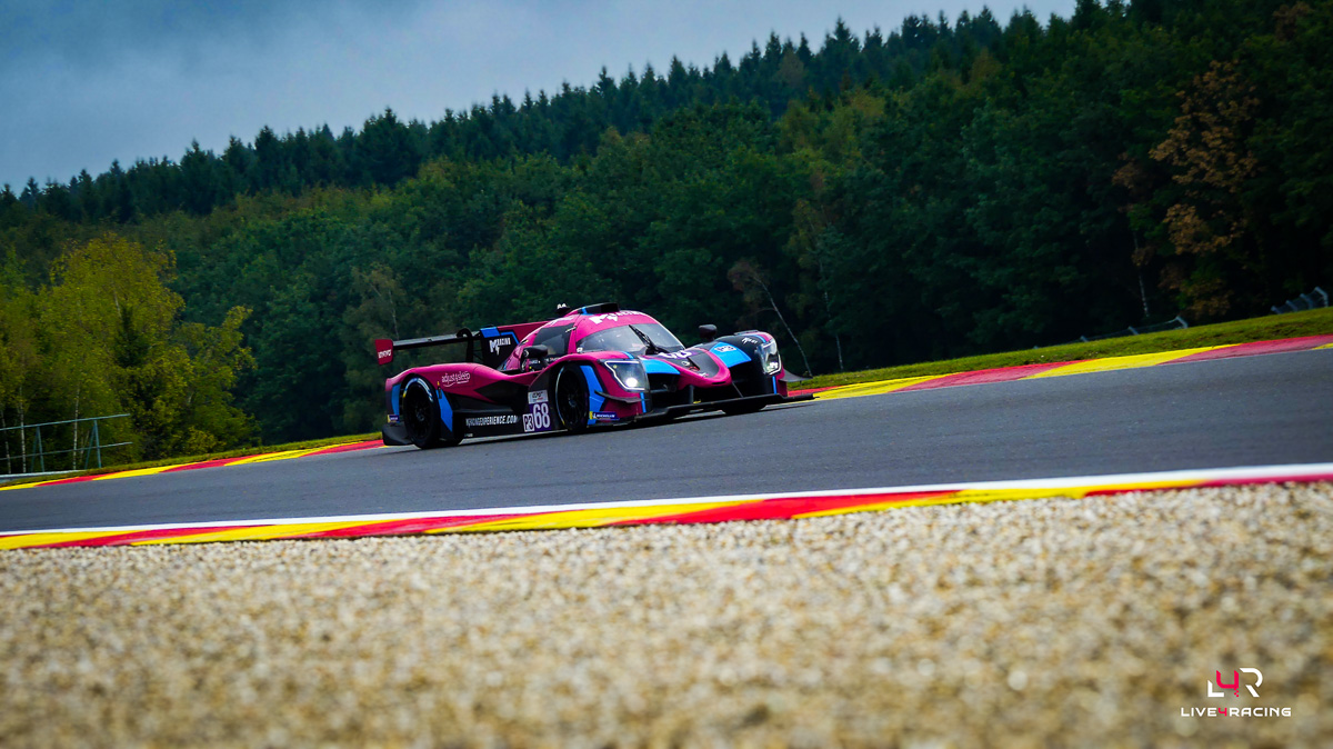 Nick Adcock, Alfie Briggs et Thomas Imbourg au volant d’une Ligier JS P325 lors de l’épreuve 4 hours of Spa Francorchamps 2026.