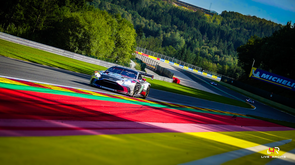 Marius Fossard, Anthony McIntosh et Parker Thompson au volant d’une Aston Martin Vantage AMR LMGT3 lors de l’épreuve 4 hours of Spa Francorchamps 2026.