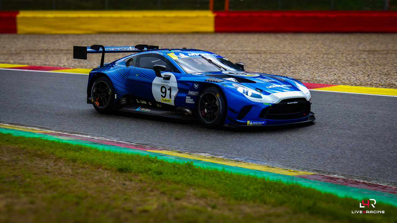 Claude Bovet and Thomas Canning driving an Aston Martin Vantage AMR GT3 Evo at 4 hours of Spa Francorchamps 2026.