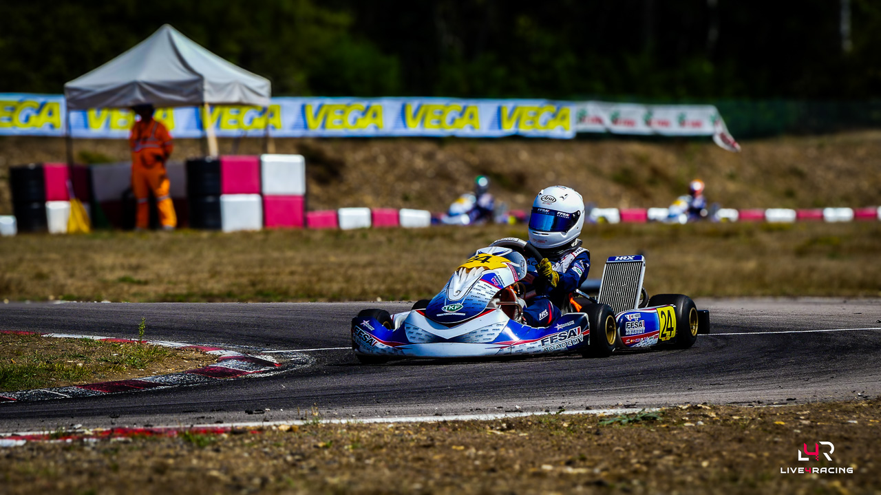 Mike Meynard driving an Exprit Noesis MY15 at Trophée des Champions Anneville 2026.