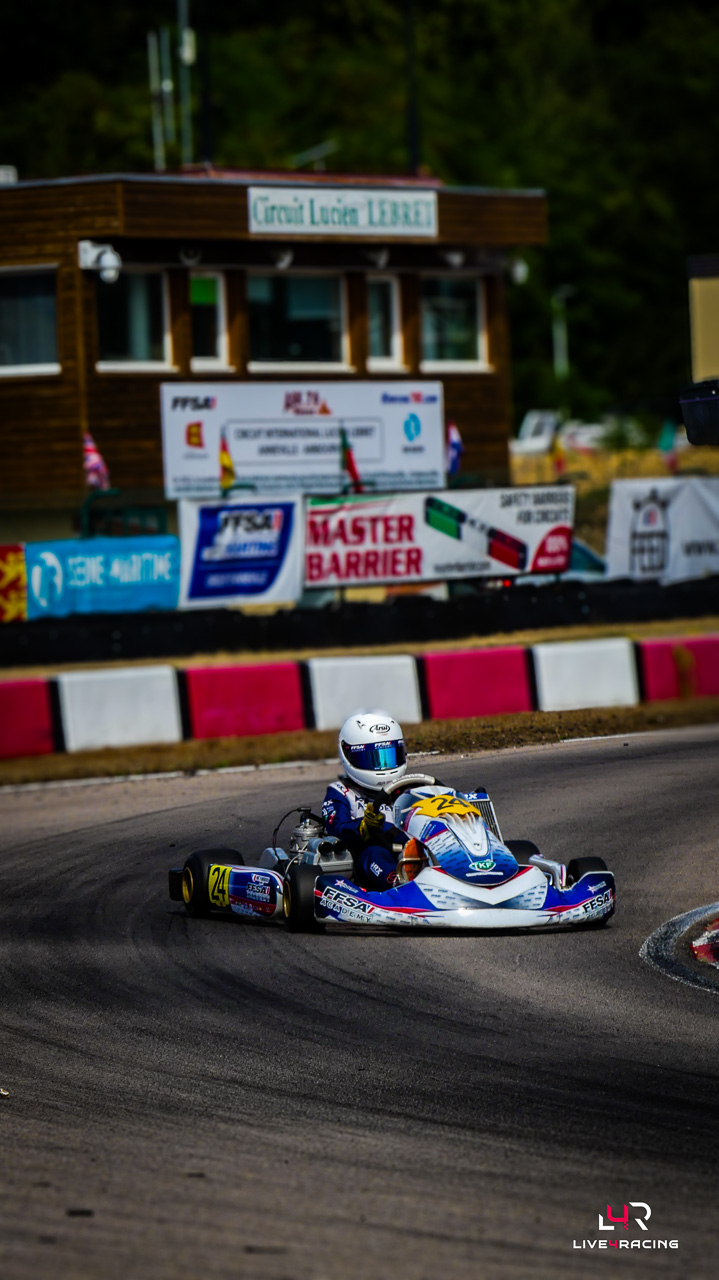 Mike Meynard driving an Exprit Noesis MY15 at Trophée des Champions Anneville 2026.