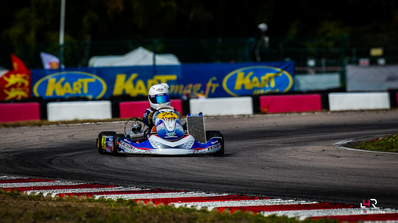 Mike Meynard driving an Exprit Noesis MY15 at Trophée des Champions Anneville 2026.