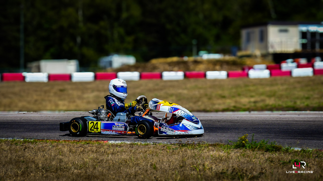 Mike Meynard driving an Exprit Noesis MY15 at Trophée des Champions Anneville 2026.