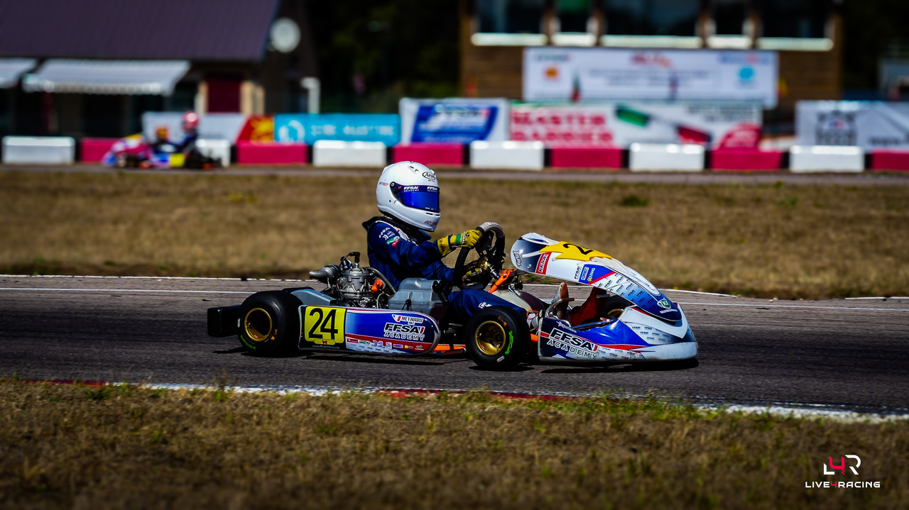 Mike Meynard driving an Exprit Noesis MY15 at Trophée des Champions Anneville 2026.