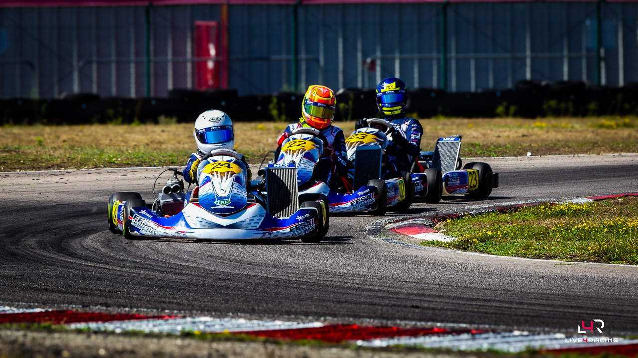 Mike Meynard driving an Exprit Noesis MY15 at Trophée des Champions Anneville 2026.