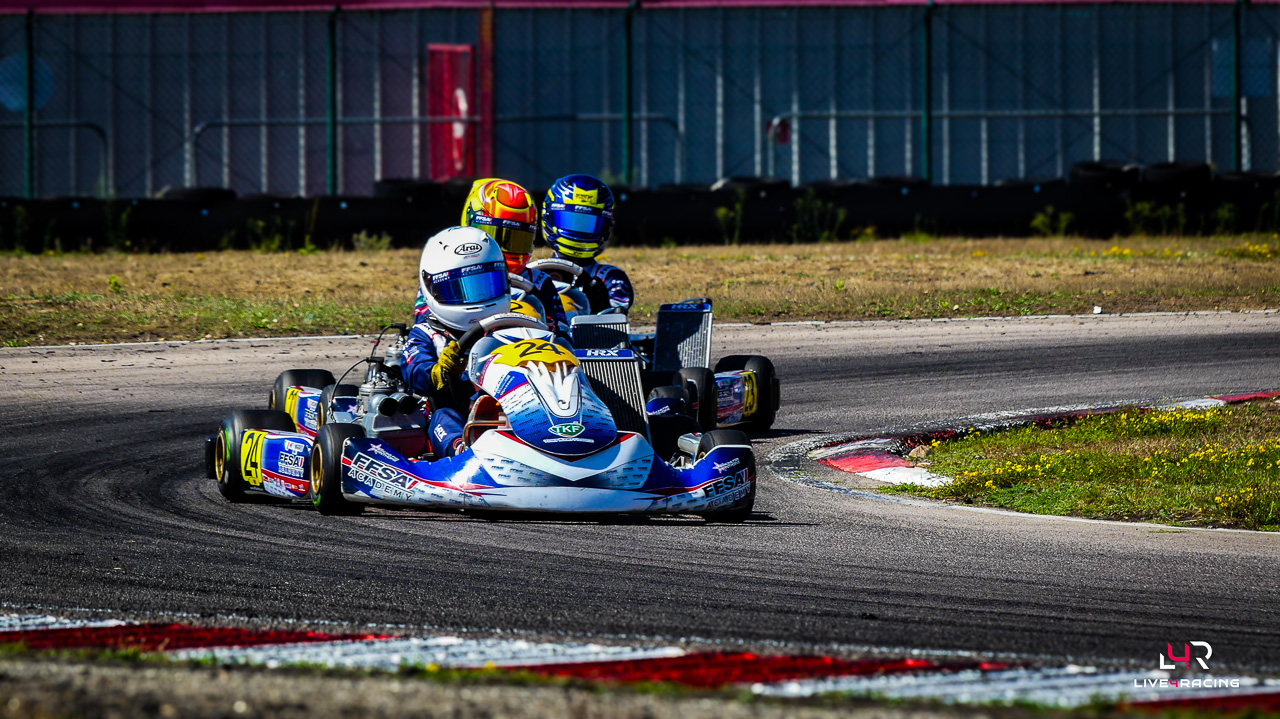 Mike Meynard driving an Exprit Noesis MY15 at Trophée des Champions Anneville 2026.